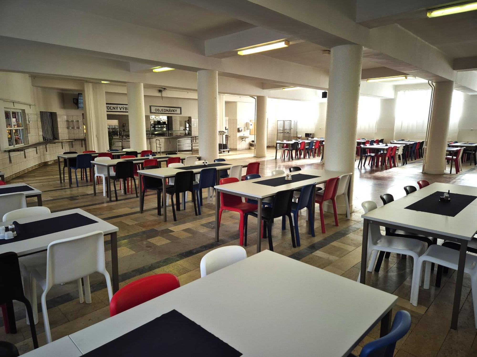 Hostel ŠD Němcovej 1 Košice Exteriér fotografie